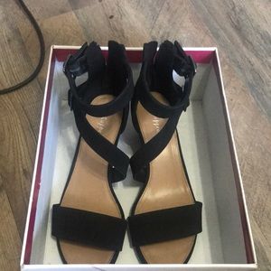 8.5 low heels black